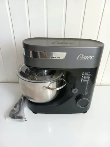 Batedeira Planetária Oster Bowl Inox - 220v - 750w