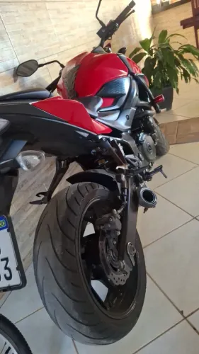 Suzuki GSX-S750