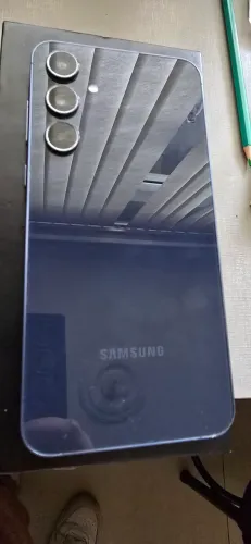 Vendo celular samsung a55 semi novo 256 gigas muito conservado 
