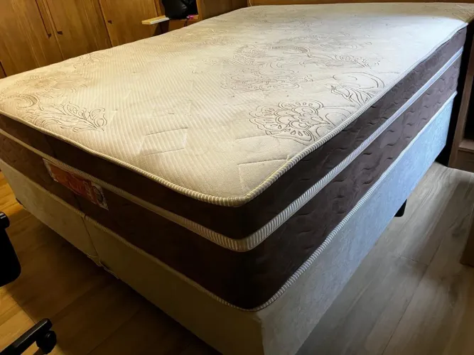 Cama box queen