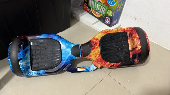 Hoverboard semi novo