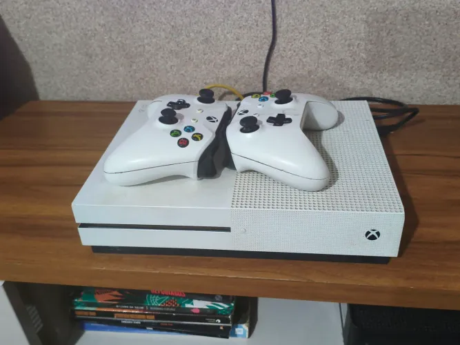 Vendo Xbox one s