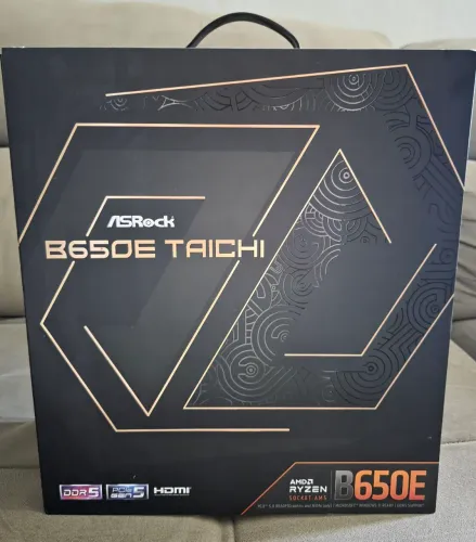 Placa Mãe AsRock B650E Taichi DDR5 AM5 E-ATX AMD ECLK