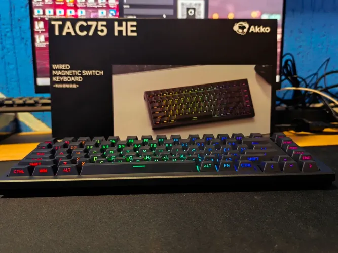 TECLADO MAGNÉTICO TAC 75 % PRETO