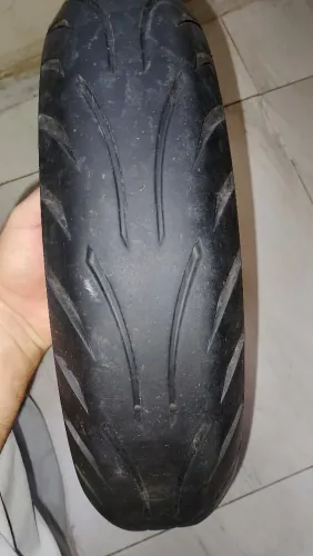 Pneu traseiro para moto(Levorin)