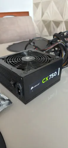Fonte EVGA Corsair CX750
