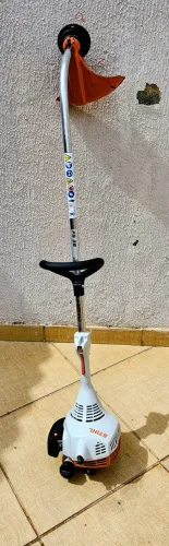 Roçadeira Stihl FS 38 - Pouco usada e em excelente estado