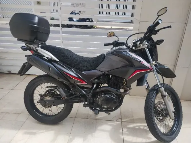 Bross 150 2013 R$ 11.500,00