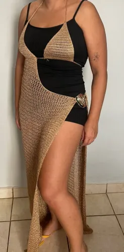 Saída de praia tamanho M cor dourada