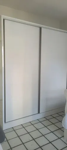 Guarda Roupa, semi novo, espaçoso, 1 ano de uso.