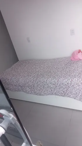 Cama de solteiro com colchão
