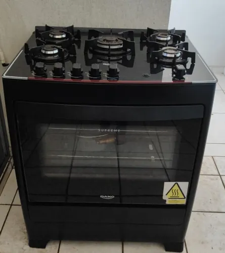 Fogão Dako semi novo 5 bocas