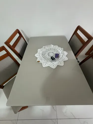 Mesa 4 cadeiras 