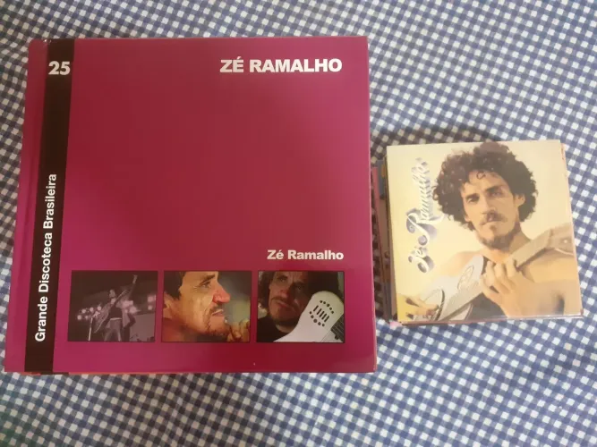 Coleção Grande Discoteca Brasileira. 25 CDs + 25 Livros. Perfeito estado