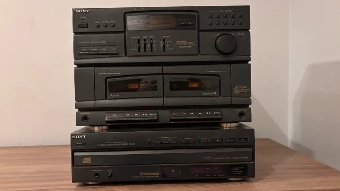 Sistema de som integrado Sony Lbt-45w e CD Player Carrousel Sony CDP-C502M