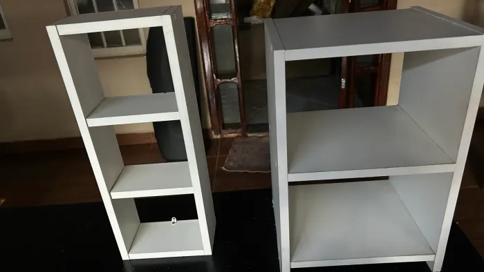 Vendo mesa de cabaceira e suporte de MDF 