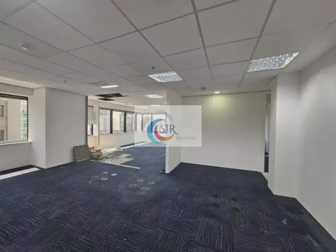 Sala/Conjunto para aluguel possui 142 metros quadrados em Vila Nova Conceição - São Paulo
