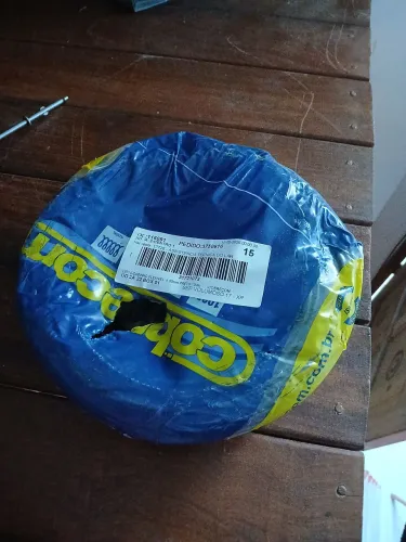 Vendo um rolo Fio elétrico cobre por 1100 retira em copacabana 