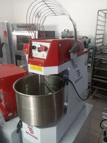 NZ. Amassadeira espiral 15 kg BRAESI
