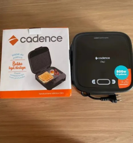 Sanduicheira 750W Cadence Nova 220V - Lanche Rápido e Sem Complicação