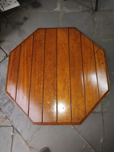 Mesa de centro sextavada cerejeira maciça
