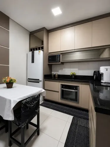 Imóvel para venda possui 76 metros quadrados com 2 quartos em Comasa - Joinville - SC