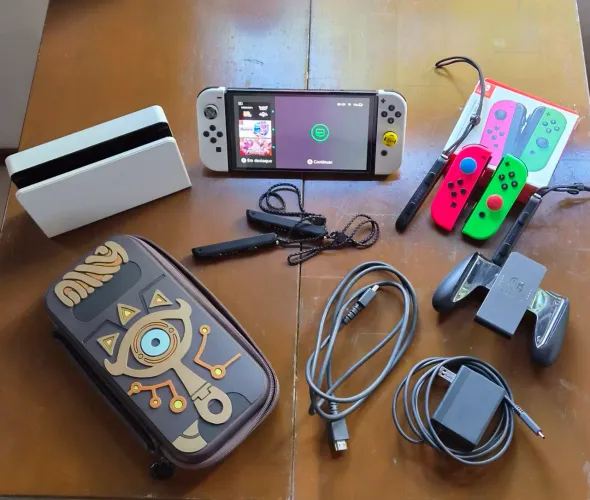 Nintendo Switch OLED + Mario Kart 8 Deluxe + Joy-Cons Extras | Excelente Estado