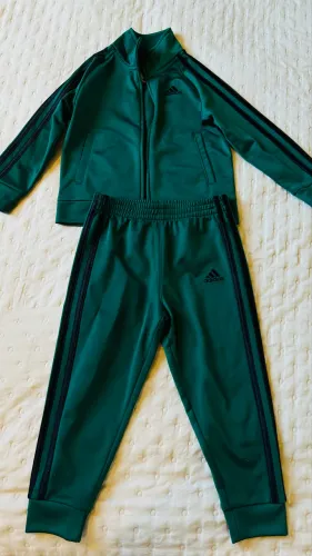 Conjunto adidas  3 anos 