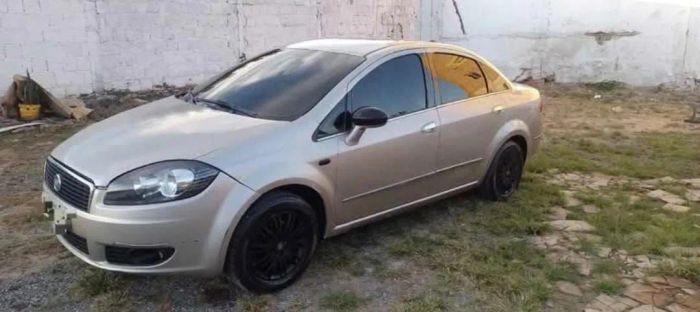 Imagem de Fiat Linea 1.9/ HLX 1.9/1.8 Flex Dualogic 4P 2010