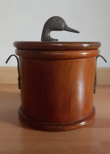 Balde de gelo vintage clássico ornamentado em bronze