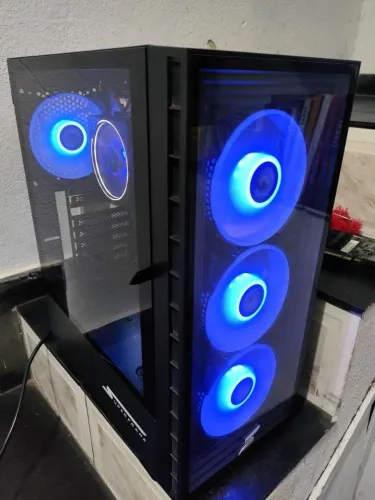 Gabinete + 4 fans com vidro na lateral