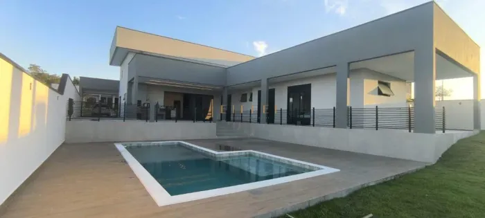 Casa à venda em Araçoiaba da Serra, Condomínio Village Ipanema, com 3 suítes, com 350 m²