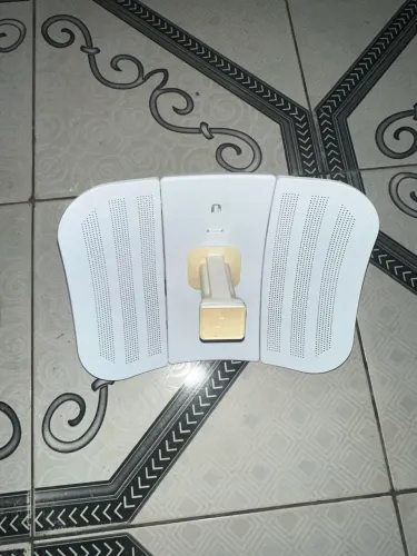 Ubiquiti LiteBeam M5 (modelo LBE-M5-23). Antena rádio 