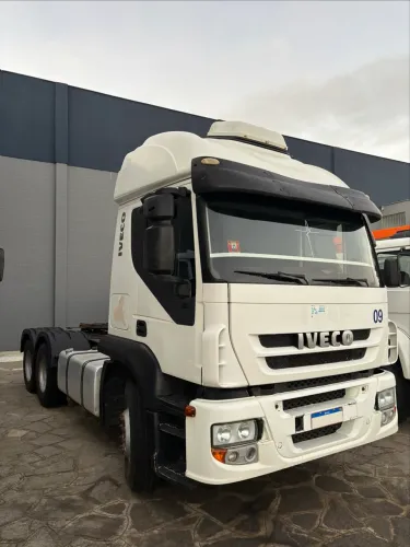 Caminhão Iveco Stralis 570s41T - ano 2012