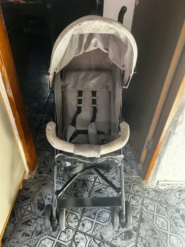 carrinho de bebê