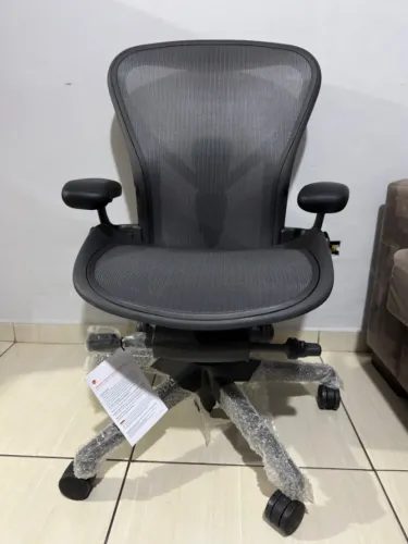 Cadeira Herman Miller New Aeron B 2025 Completa Nova Sem Uso