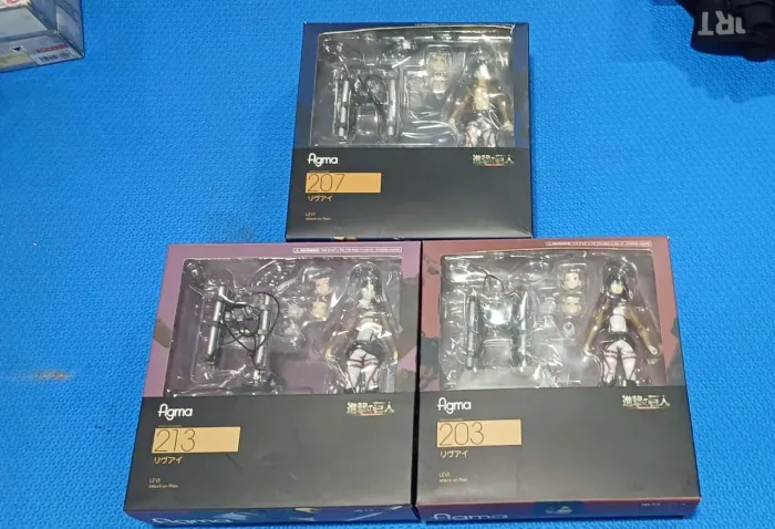 Action Figure Attack on Titan Eren Mikasa e Capitão Levi Figma ( Bootleg)