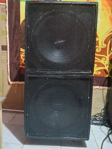 Par de caixas sub de 18 polegadas 800 watts rms