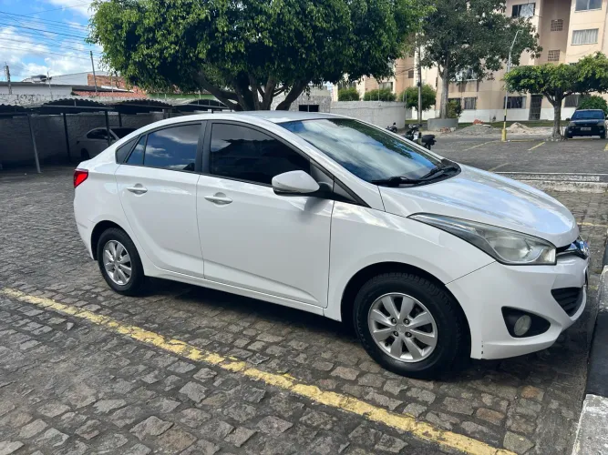 Hyundai HB20S C.plus/c.style 1.6 Flex 16V Mec.4p 2015