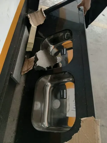 Vendo excelente pia em granito com duas cubas de inox nova nunca foi usada