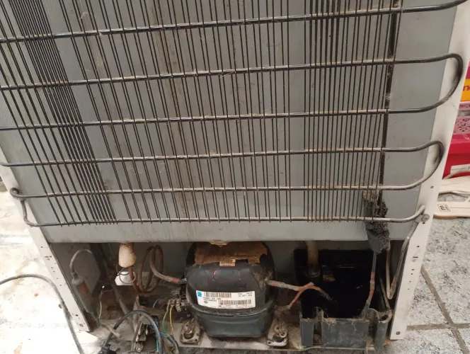 Geladeira Eletrolux DC39 para trocar o motor