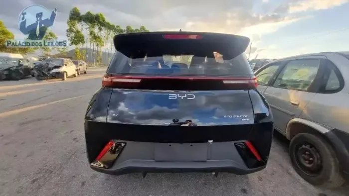 SUCATA PARA PEÇAS BYD DOLPHIN MINI 