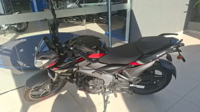 Dominar D200 0km por apenas R$ 19.990 + Emplacamento grátis