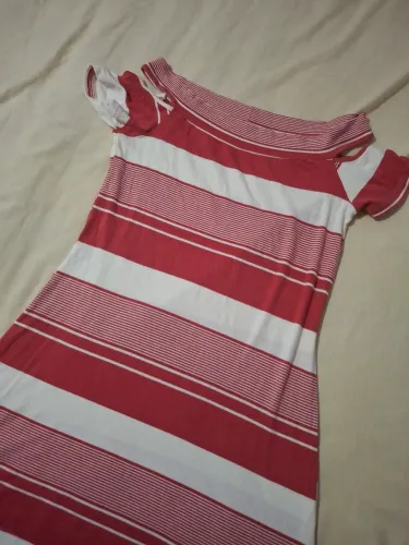 Vestido adolescente listrado cor goiaba