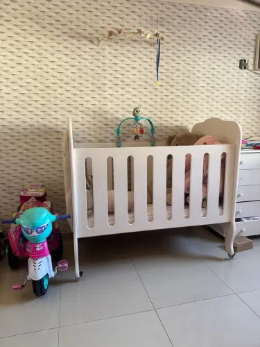 Berço semi novo