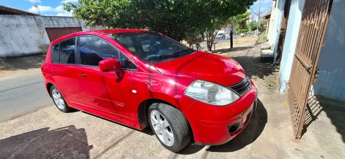 Nissan Tiida SL 1.8/1.8 Flex 16V Mec. 2013