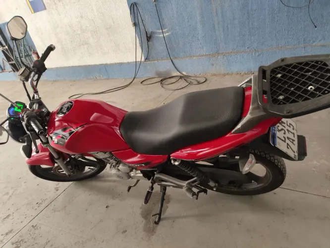 Moto excelente para uso pessoal e trabalho 