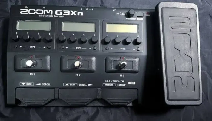 Pedaleira Zoom G3Xn