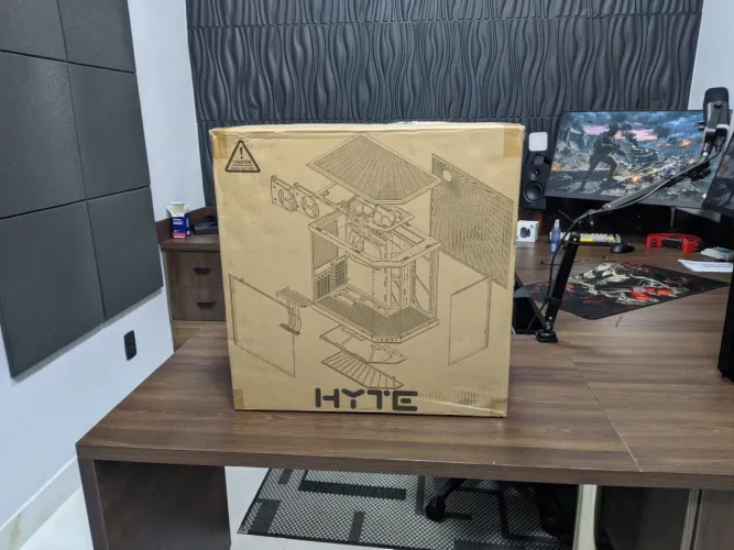 GABINETE GAMER HYTE Y70 NOVO