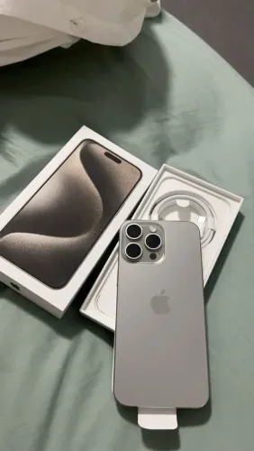IPHONE 15 pro max titanium